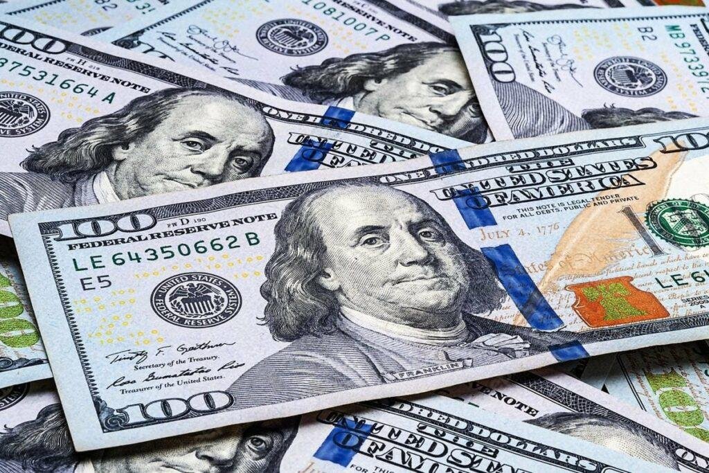 سعر الدولار اليوم السبت 4 يناير 2024